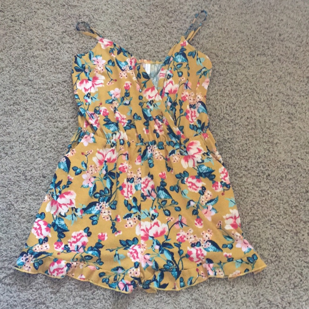 Floral romper from target NWT - Picture 1 of 5